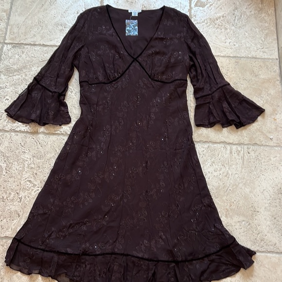 Gorgeous formal dress, size 20 - Picture 5 of 10